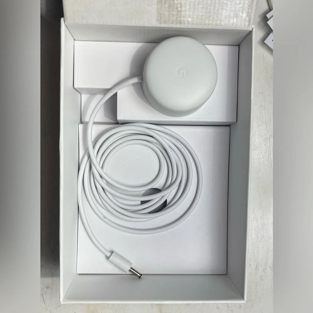 Google Home Mini Smart Small Speaker. Chalk Gray.